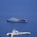 Royal Queen And King Luxury