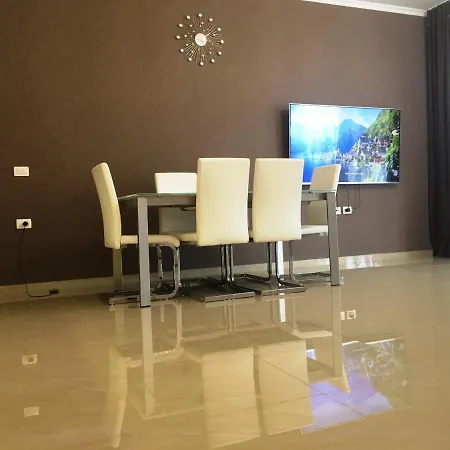 Apartment Royal Queen And King Luxury Sarande