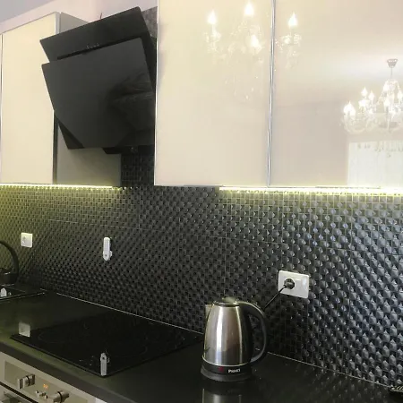 Royal Queen And King Luxury Sarandë