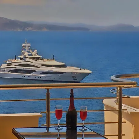 Royal Queen And King Luxury Sarande