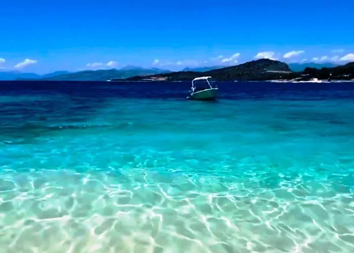 Royal Queen And King Luxury Sarande