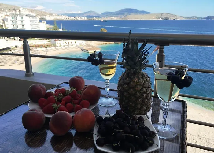 Royal Queen And King Luxury Sarande