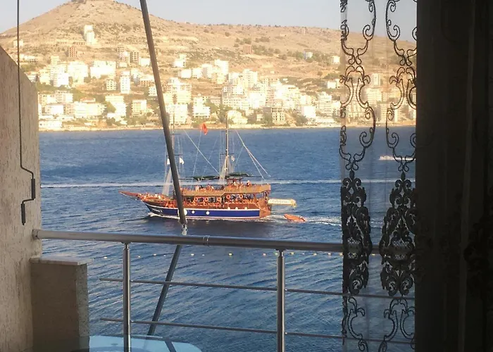 Royal Queen And King Luxury