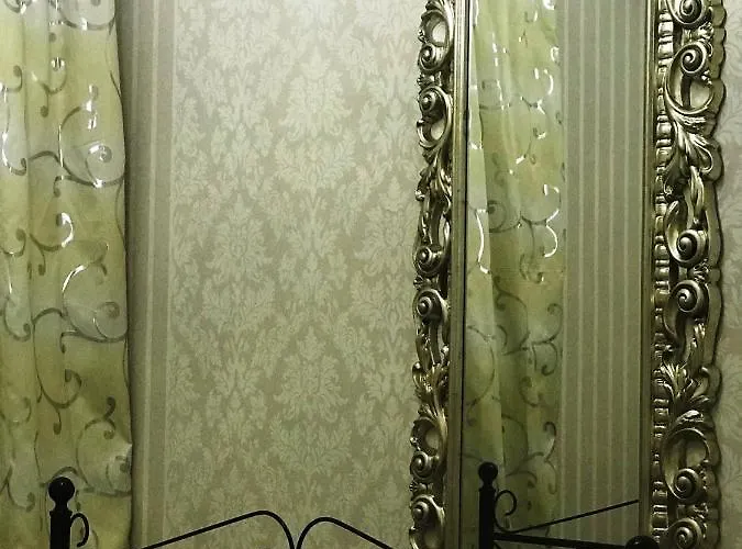 Royal Queen And King Luxury