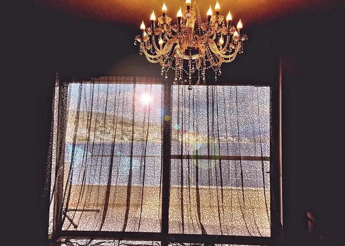 Royal Queen And King Luxury Apartment Sarande